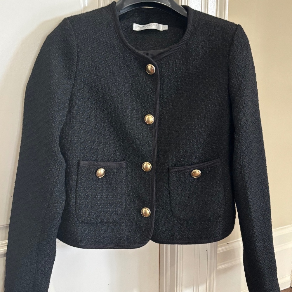 Short black Blazer